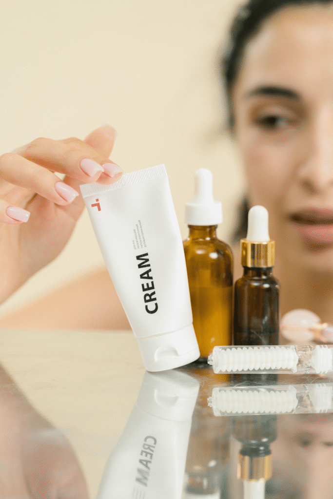 Teenage girls with too many skincare products: common mistakes